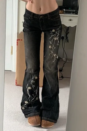 Floral Embroidery Jeans Vintage 2000s Low Rise Flared Jeans Women Retro Y2k Baggy Denim Pants High Street Basic Trousers